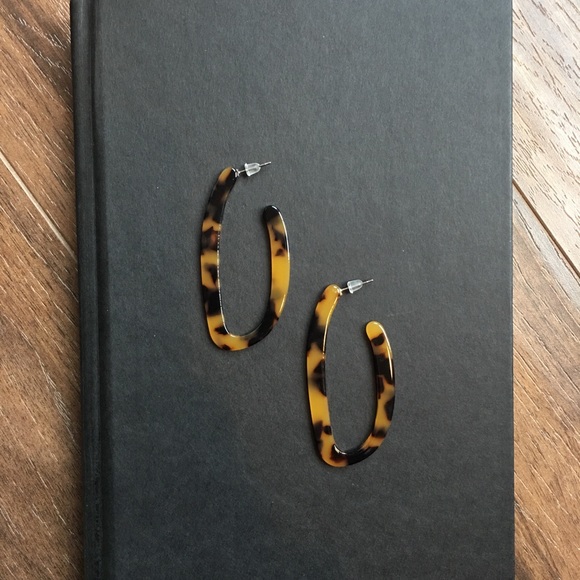 *** Long Tortoise Hoops! 💋💕 - Picture 3 of 4